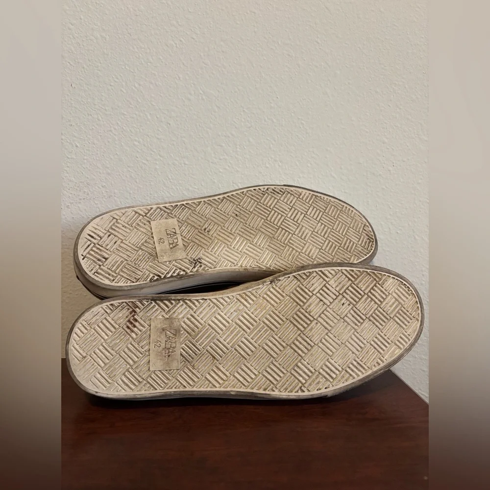 ZARA MENS LEATHER SLIP ON SHOES SZ 9